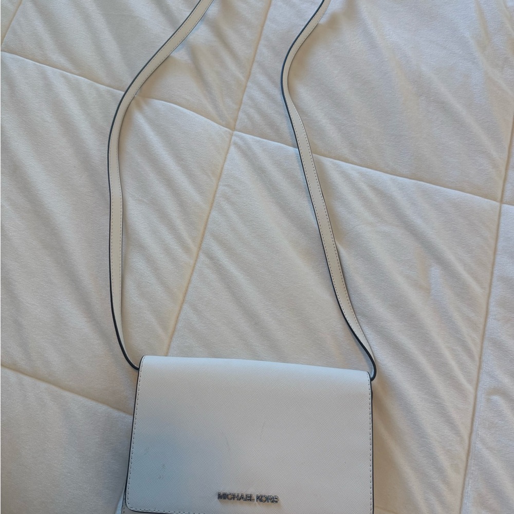 Michael Kors Elegant White Crossbody Bag